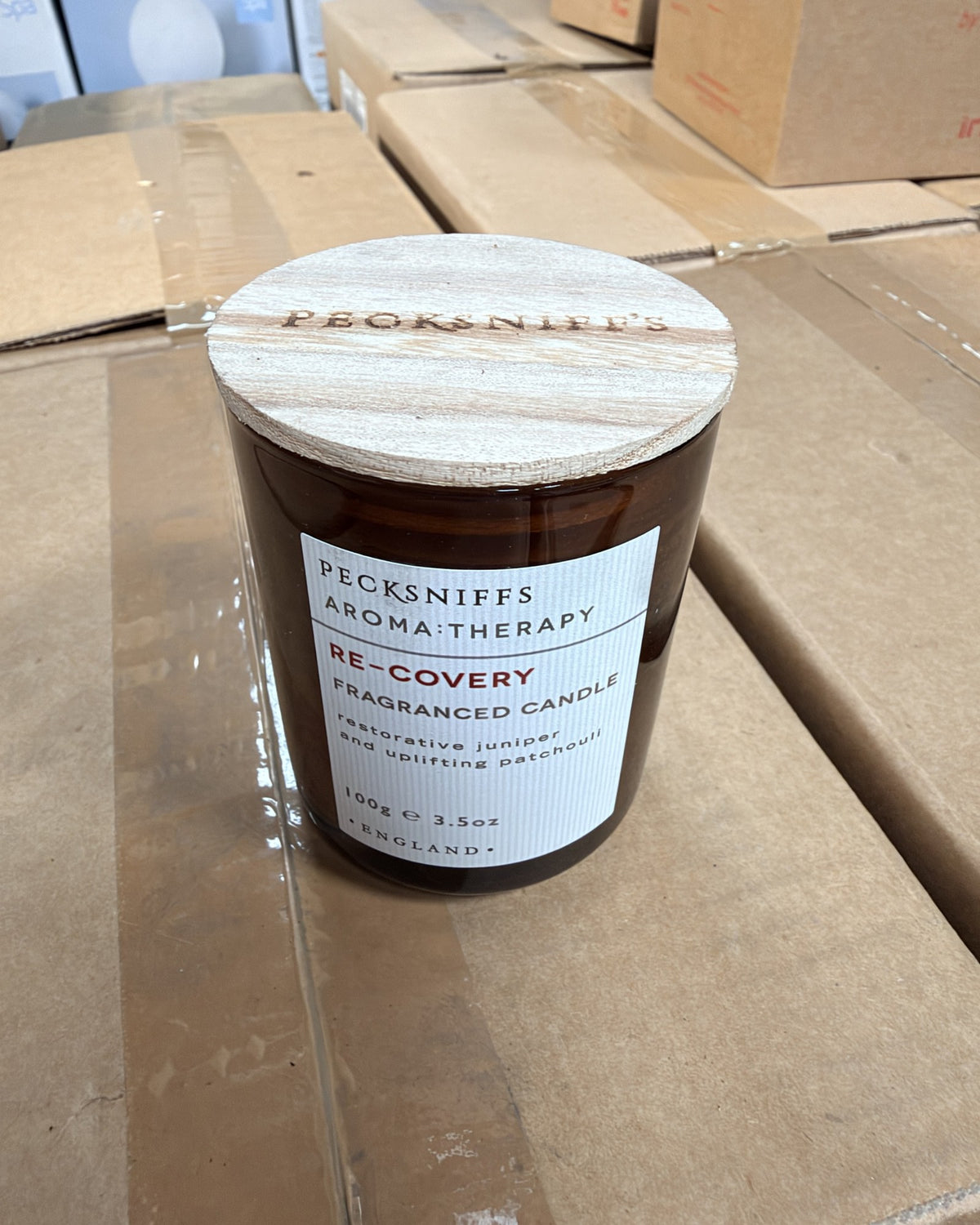 Pecksniff's Aroma:Therapy Re-Covery juniper and patchouli candle 100g – real photo of stock