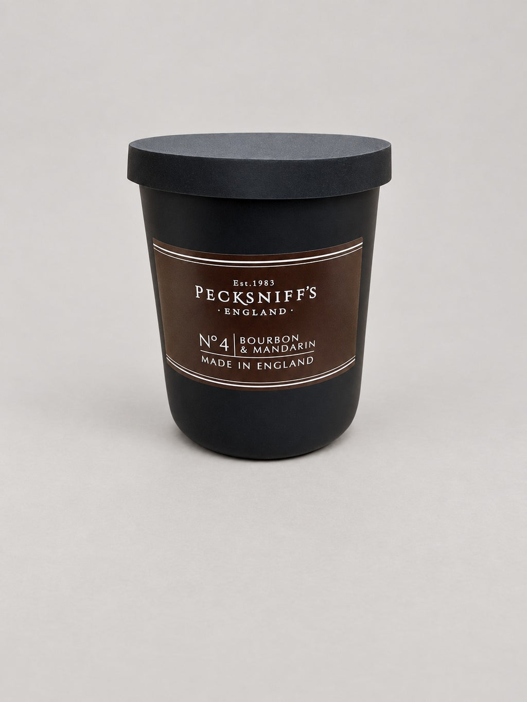 Pecksniff's No.4 Bourbon & Mandarin candle 100g – studio photo