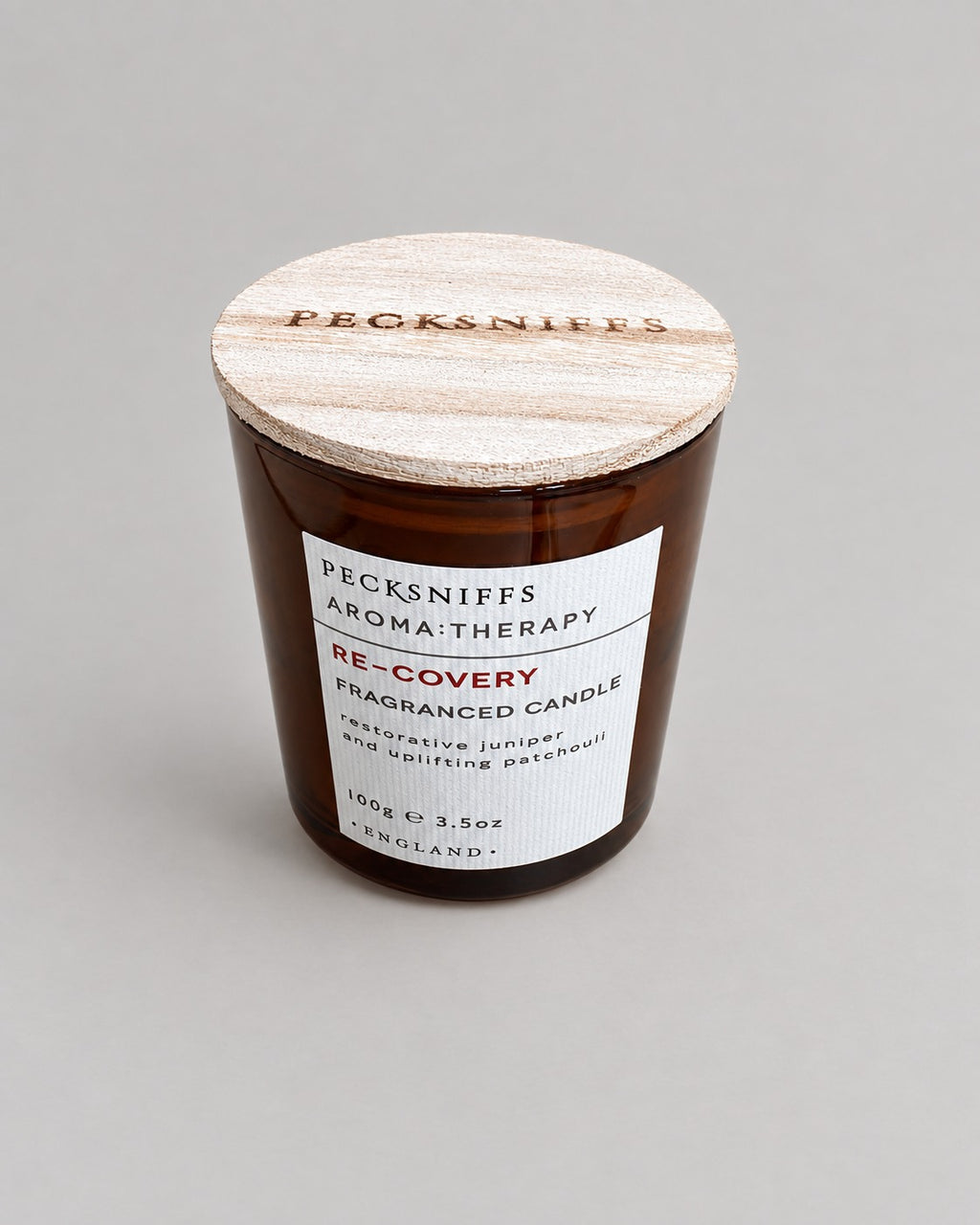Pecksniff's Aroma:Therapy Re-Covery candle 100g – studio photo
