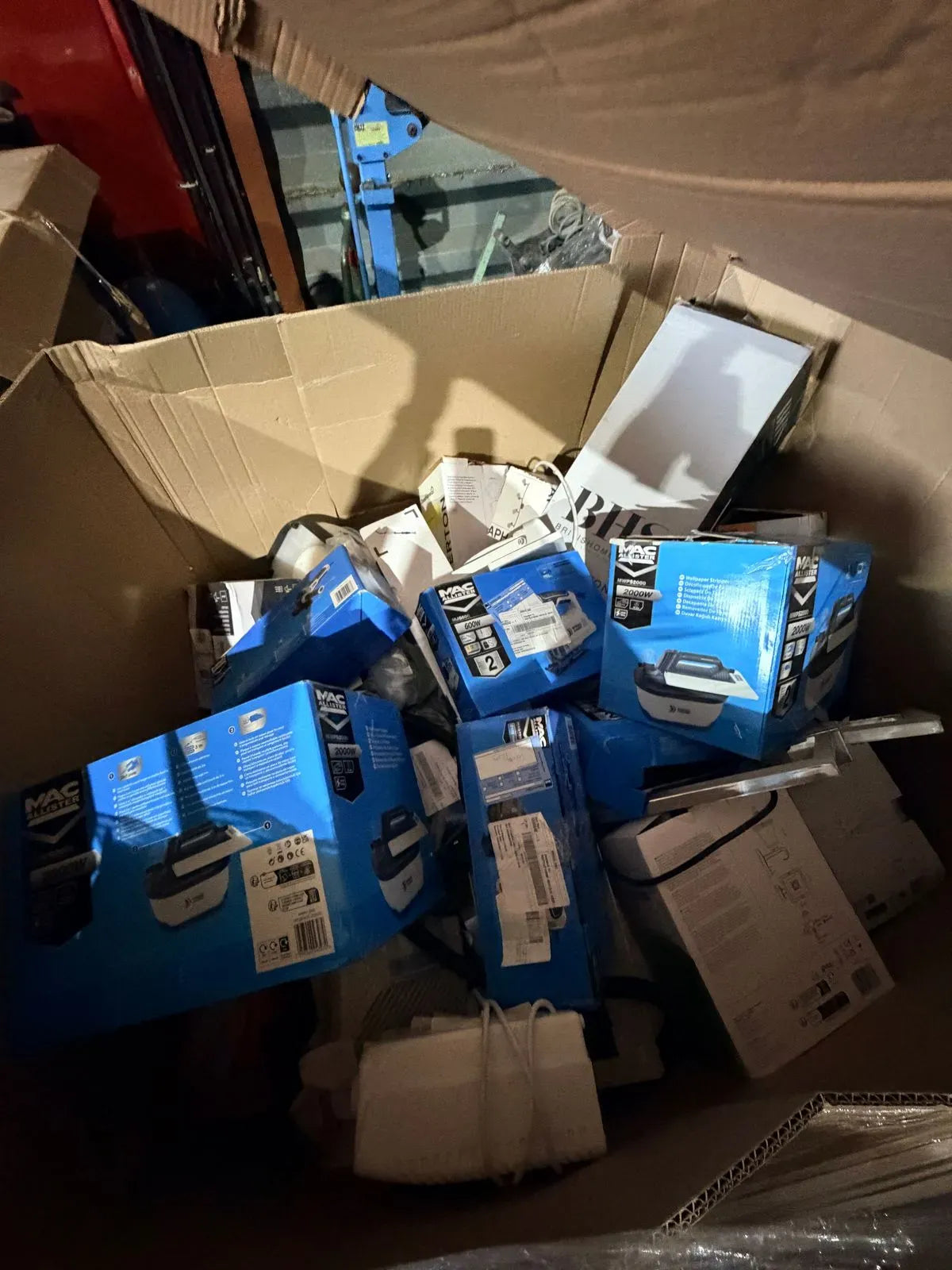 B&Q Customer Returns Pallet – Mixed Lighting, Power Tools, Homeware & Garden (up to 100 items)